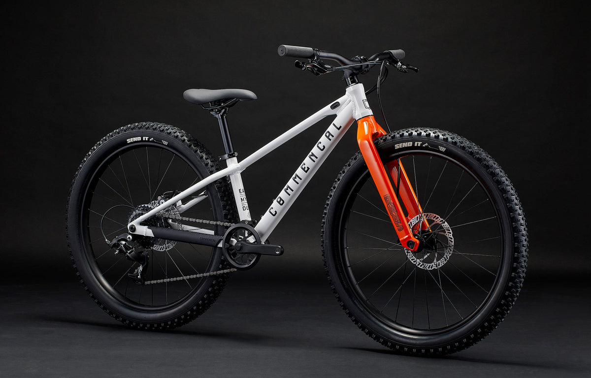 Commencal Ramones 24 Kids Mountain Bike - 7-Speed, Disc Brakes, Grippy Tires