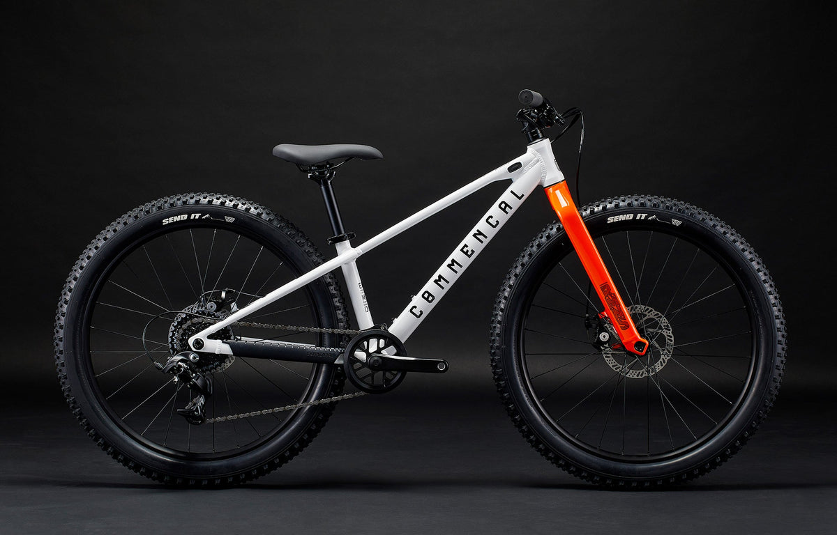 Commencal Ramones 24 Kids Mountain Bike - 7-Speed, Disc Brakes, Grippy Tires
