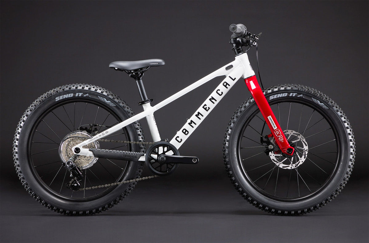 Commencal Ramones 20 Kids Mountain Bike 7-Speed Disc Brakes Wide Grippy Tires