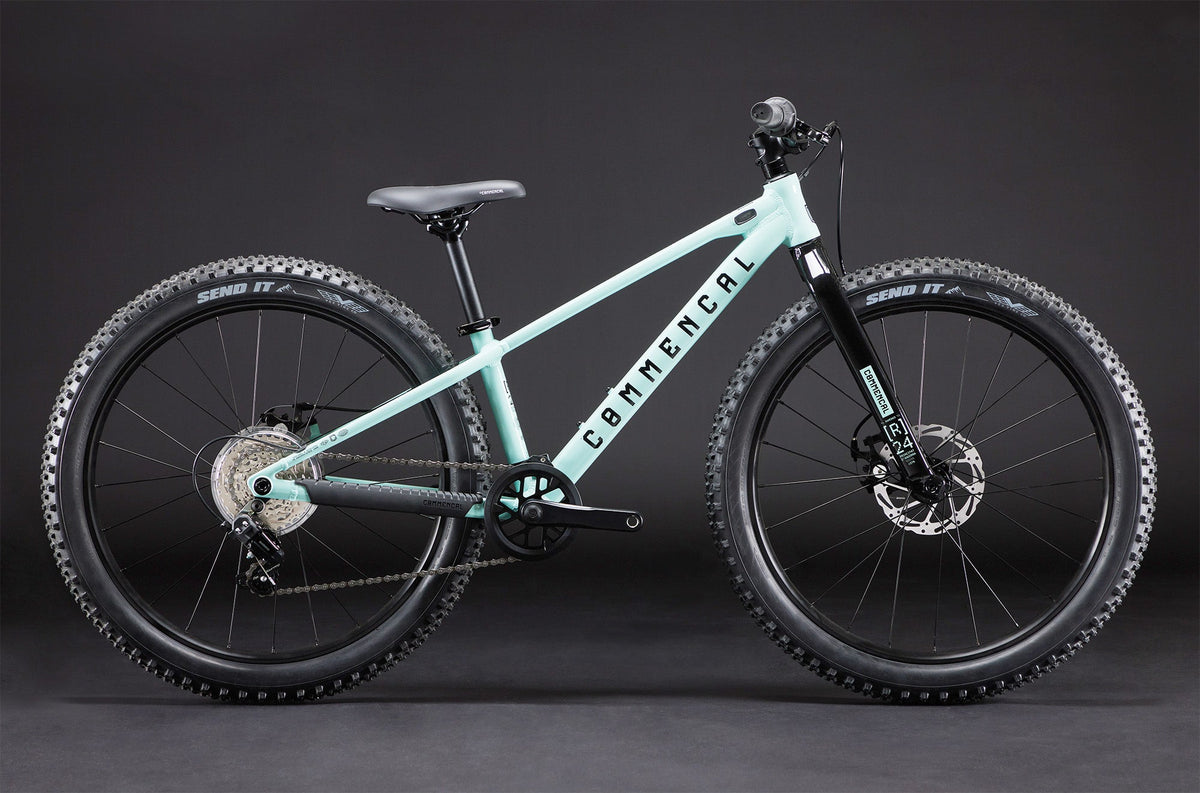Commencal Ramones 24 Kids Mountain Bike - 7-Speed, Disc Brakes, Grippy Tires